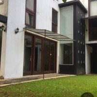 UNIQUE HOME FOR RENT AT LAKE DRIVE - RAJAGIRIYA 